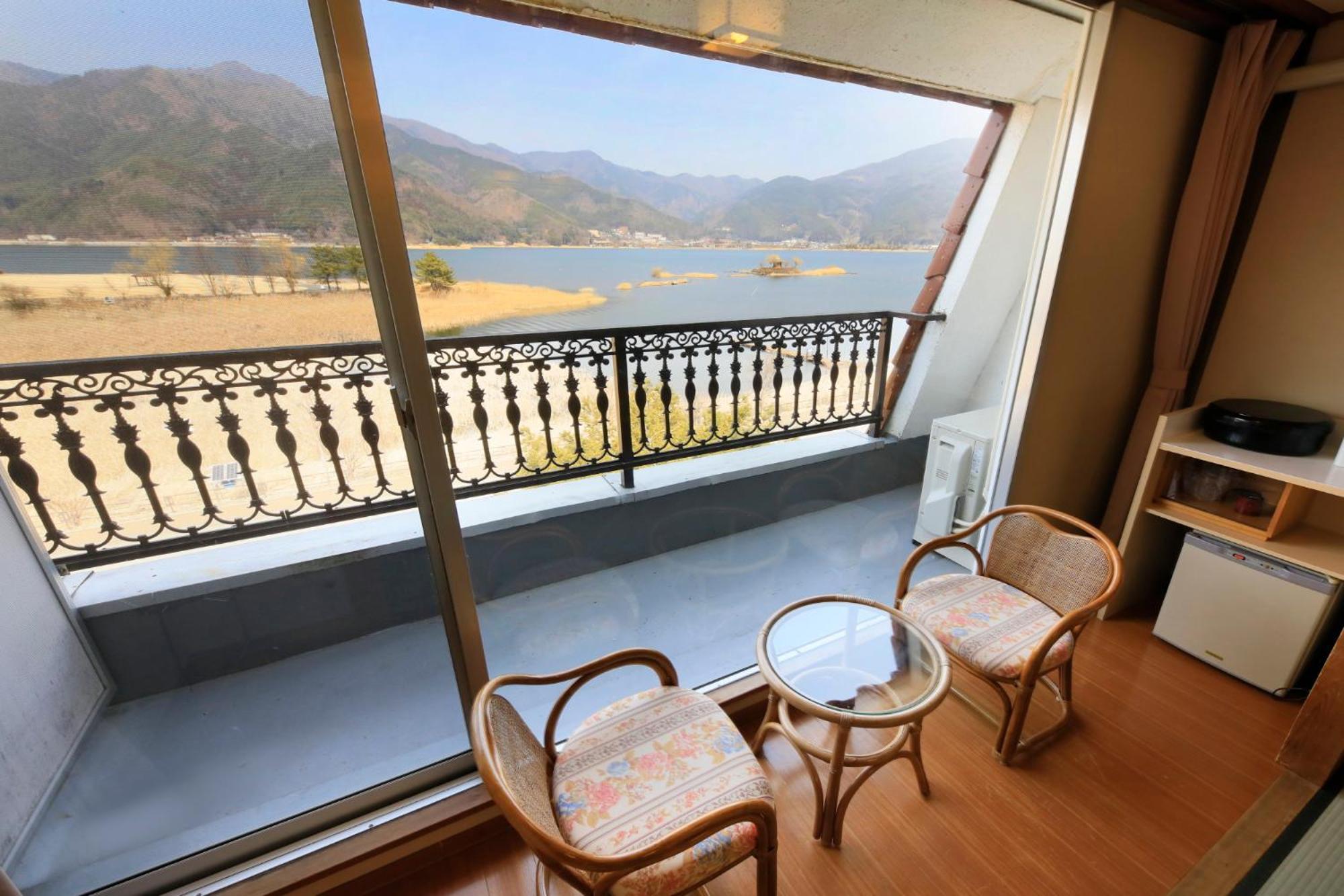 Lakeland Hotel Mizunosato Fujikawaguchiko Bagian luar foto
