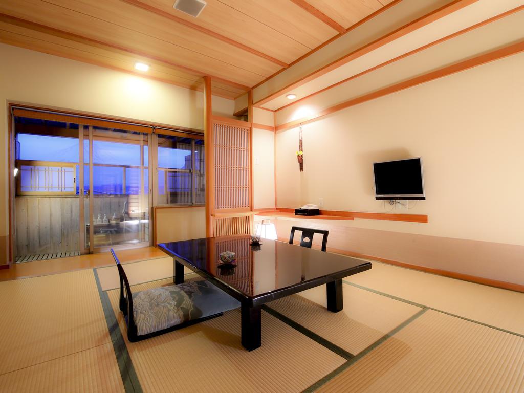 Lakeland Hotel Mizunosato Fujikawaguchiko Bagian luar foto