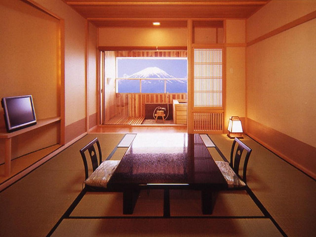Lakeland Hotel Mizunosato Fujikawaguchiko Bagian luar foto